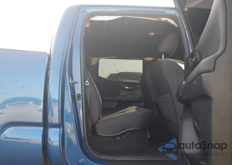 2018 Toyota Tacoma Double Cab/Sr5/Trd Sport z USA, uszkodzony, nr VIN 3TMBZ5DN7JM013733